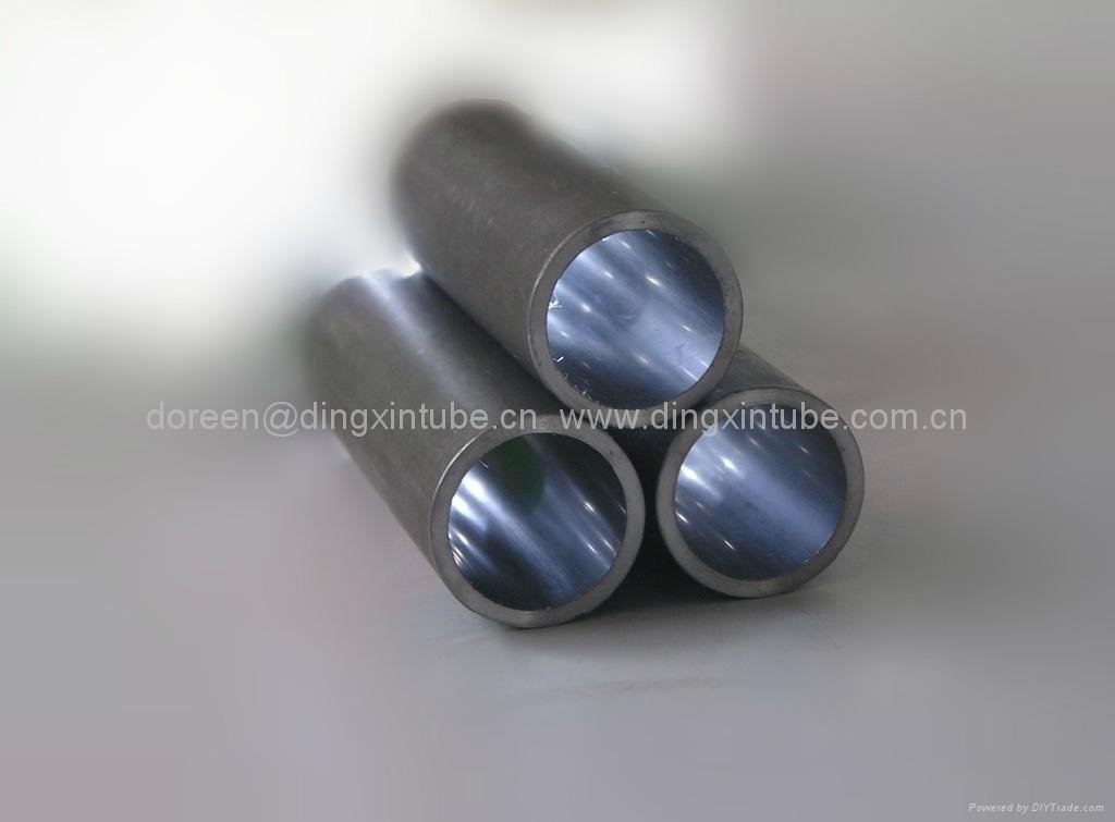 Hydraulic seamless steel tube