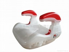 car  booster  seat  suitable  for  4 to 12  years  old  child