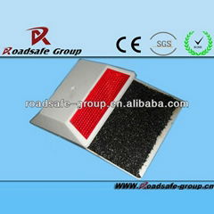 Road traffic safetyReflective Plastic Road Studs