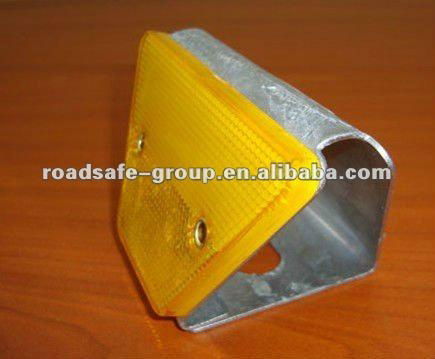 wholesale high quality Trapezia guardrail delineator 3