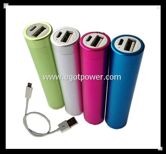2600mAh portable power bank with Iphone cable 2