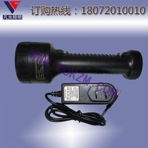 JW7500固态免维护强光电筒