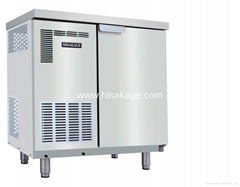 Kitchen ice maker