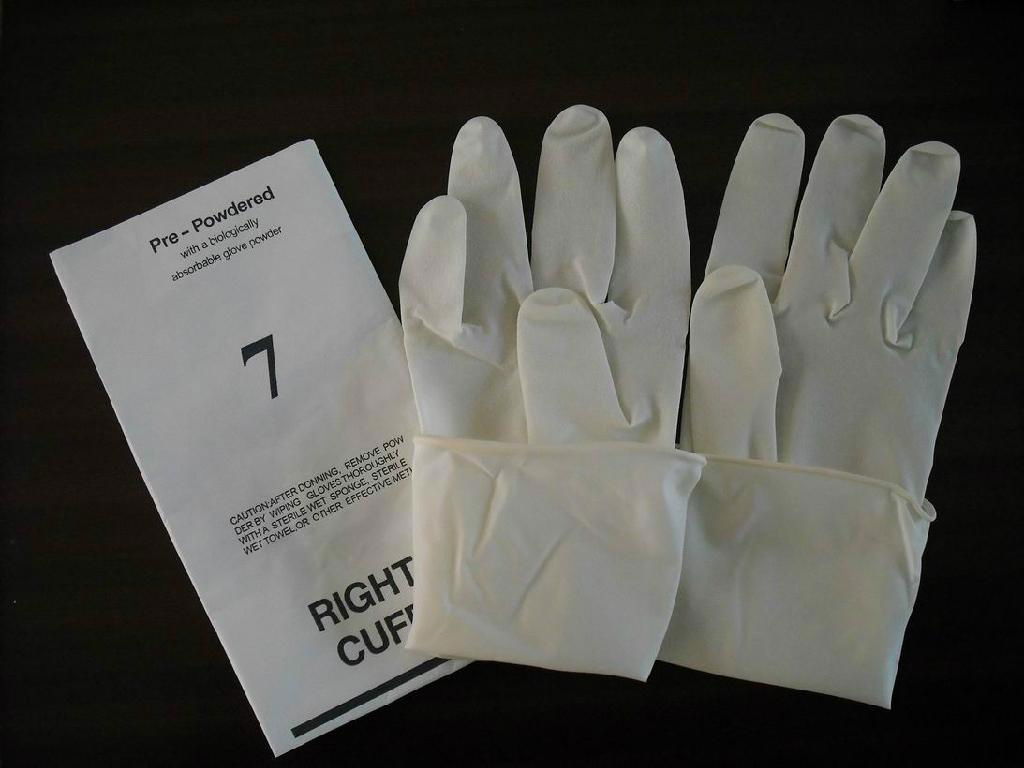 Disposable latex surgical gloves 2