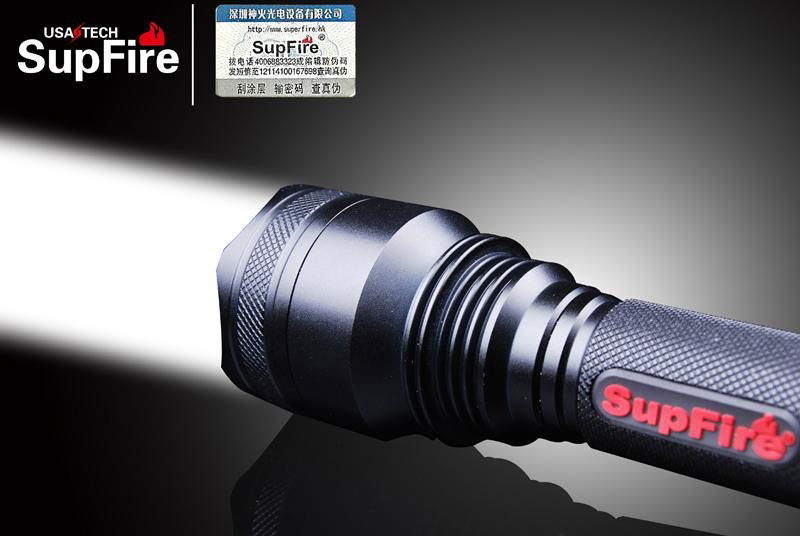 High Brightness Rechargeable Flashlight  4