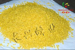 yellow beeswax pellets