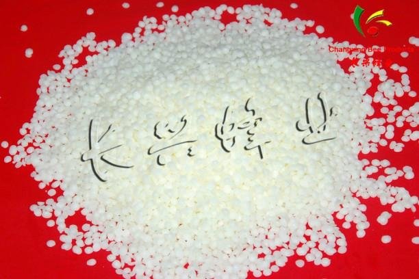 white beeswax pellets