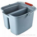 Plastic Divided Bucket 1