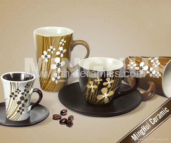 Colorful coffee & milk cups and saucers 4