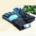 skiing gloves 3