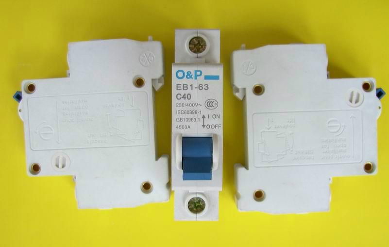 interrupteur circuit breaker DZ47-63 5