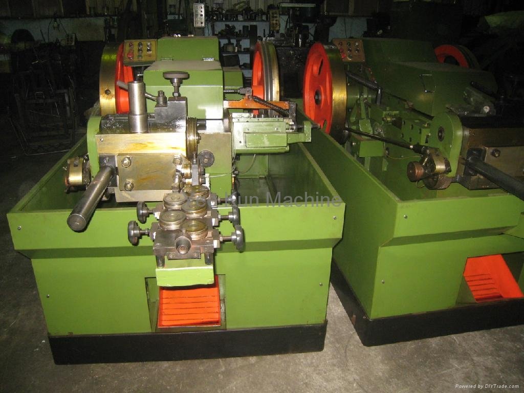 Heading Machine for fasteners and screws
