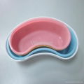 Plastic kidney dish 4