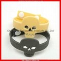 Skull glow in the dark silicone wristband with plastic button for kids