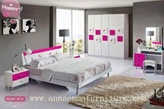 High gloss and baking MDF bedroom