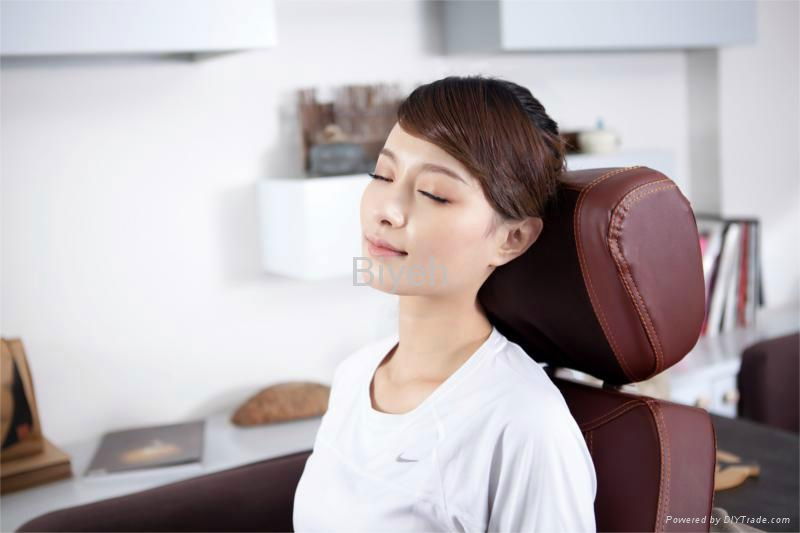  shiatsu massage cushion for back and neck 3