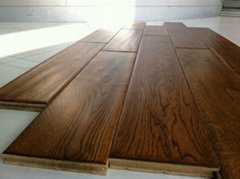 solid handscraped oak flooring
