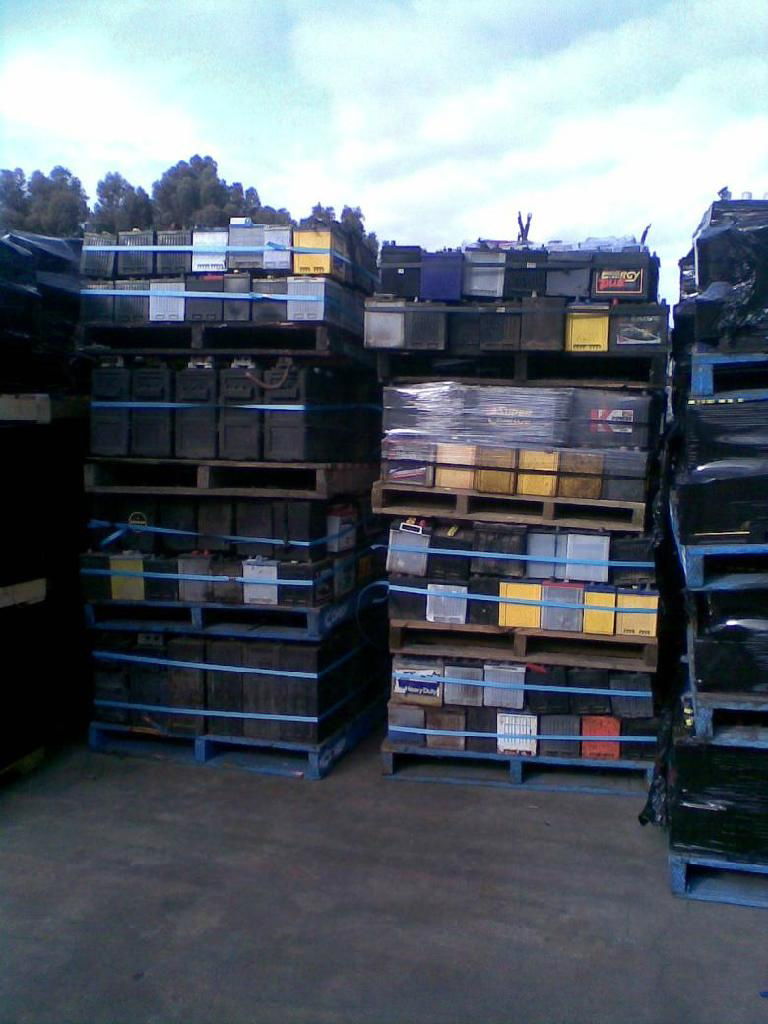 we deal on all kind of Scrap metal  also with Aluminum  2