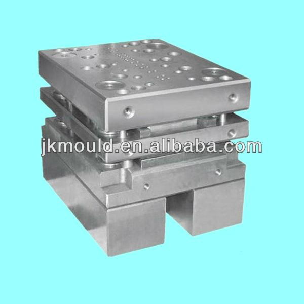 Simple injection mould