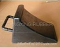 Rubber wheel chock with handle