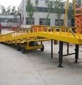 Mobile hydraulic yard ramp/leveler 1