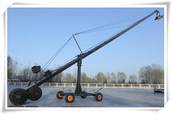 Pro Triangle Crane with Column Four-Wheel-Dolly