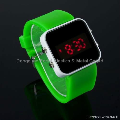 2013 fashion 12 colors silicone square round led touch screen watches for holid 2