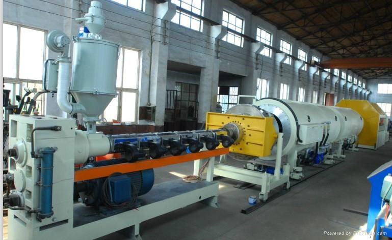 PE heat preservation pipe production line 