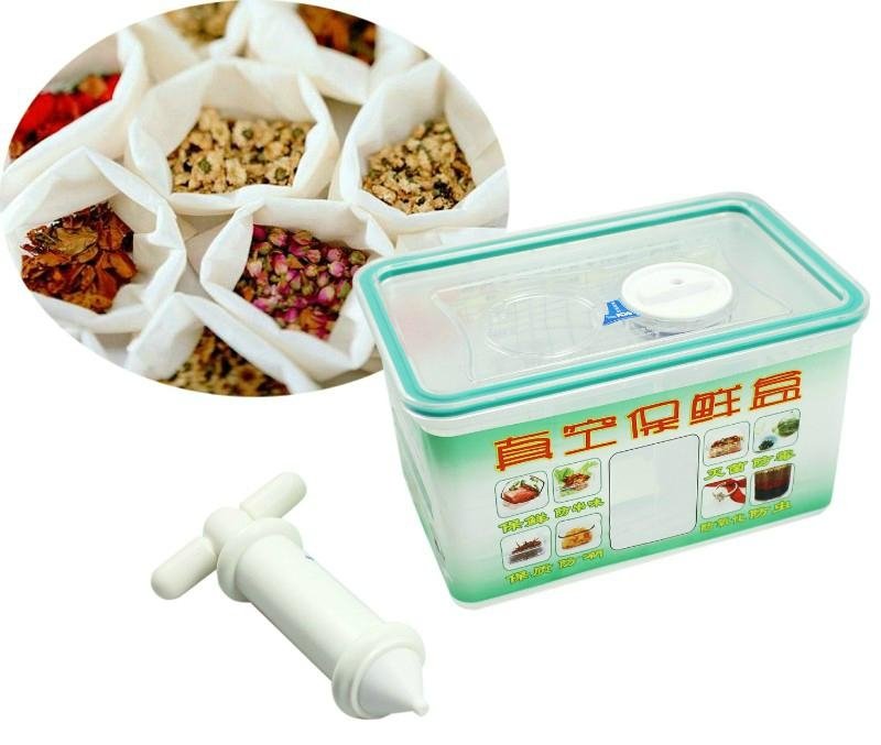 2L 2.5 mm thickness of  vacuum  food  container with  an  air  pump