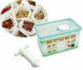 2L 2.5 mm thickness of  vacuum  food  container with  an  air  pump 1