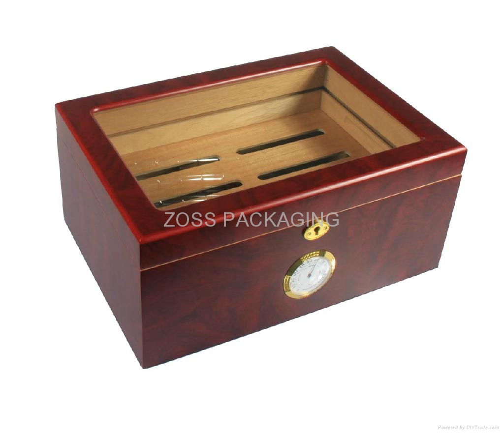Wooden Cigar Humidor with Humidity Meter 2