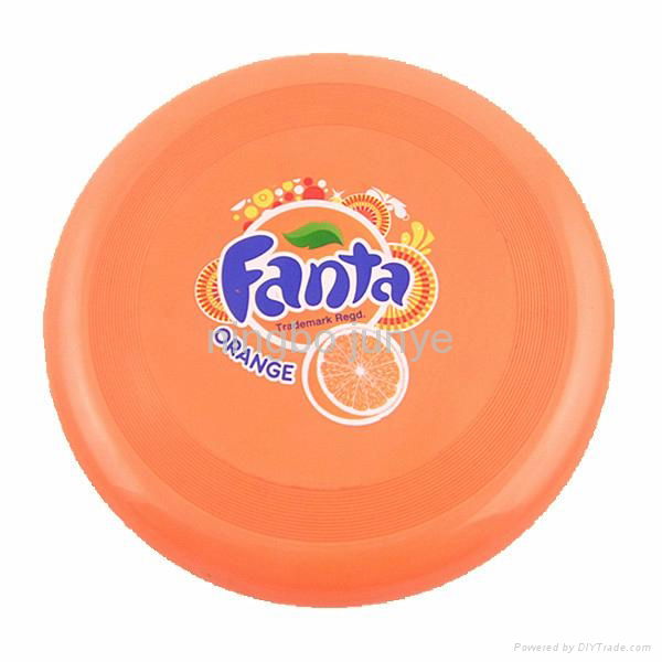 Frisbee  3