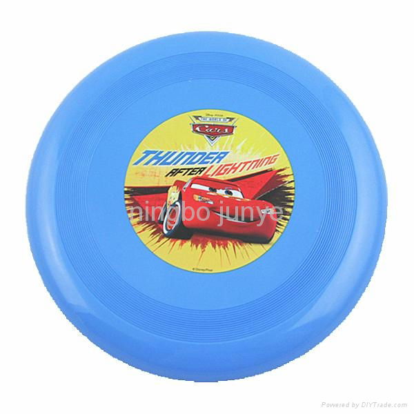 Frisbee  4