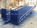 6T Hydraulic mobile forklift truck loading ramp 1