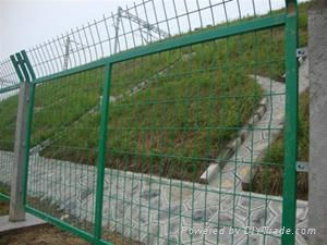 frame wire mesh fence  2