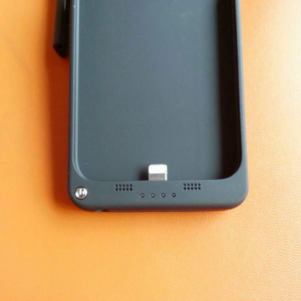 Rechargeable Power Case for iPhone 5  3