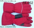 Heated Gloves for skiers 1