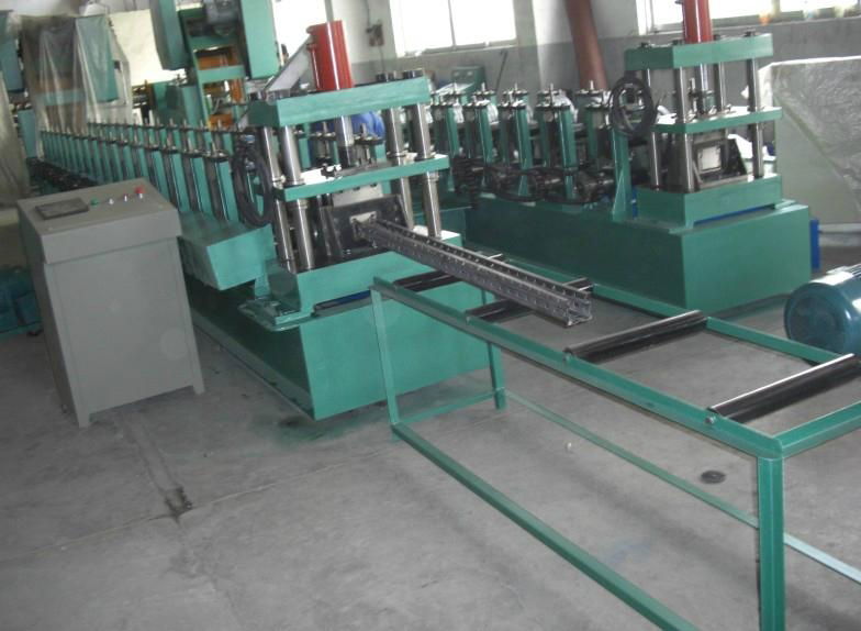 Light steel keel making machine T-bar making machine