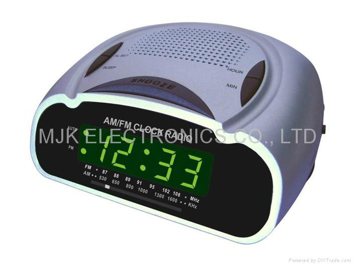 0.6" AM/FM LED Alarm Clock Radio 4