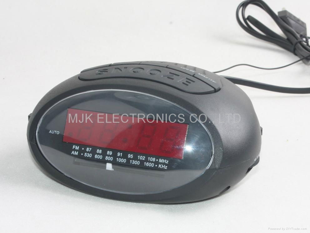 0.6" AM/FM LED Alarm Clock Radio 3