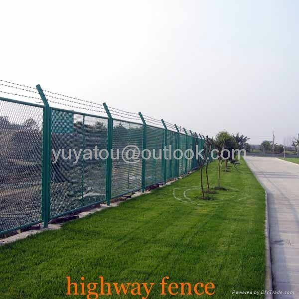 50*100 highway mesh fence(manufacturer) 3