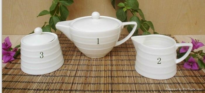 Porcelain tea and coffee set  3