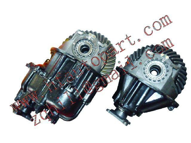 NISSAN CWB520 DIFFERENTIAL ASSY