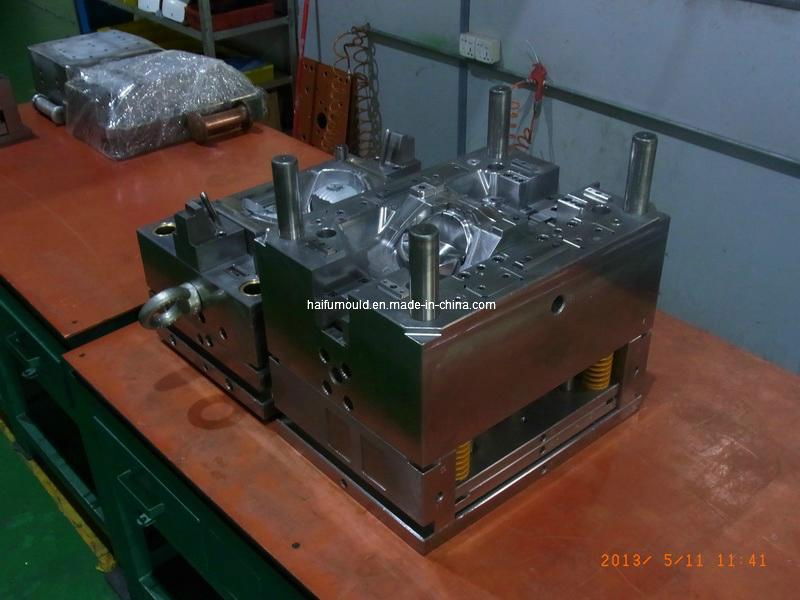 Plastic Injection Auto Lamp Mold /Auto Mould 4