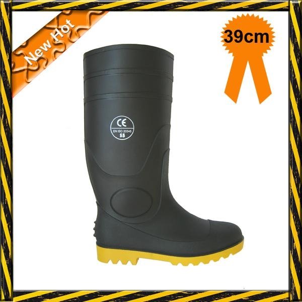 Black chemical resistant PVC boots with steel toe
