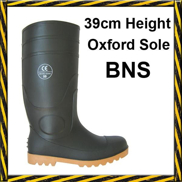 Black oil resistant PVC boots with oxford sole 2