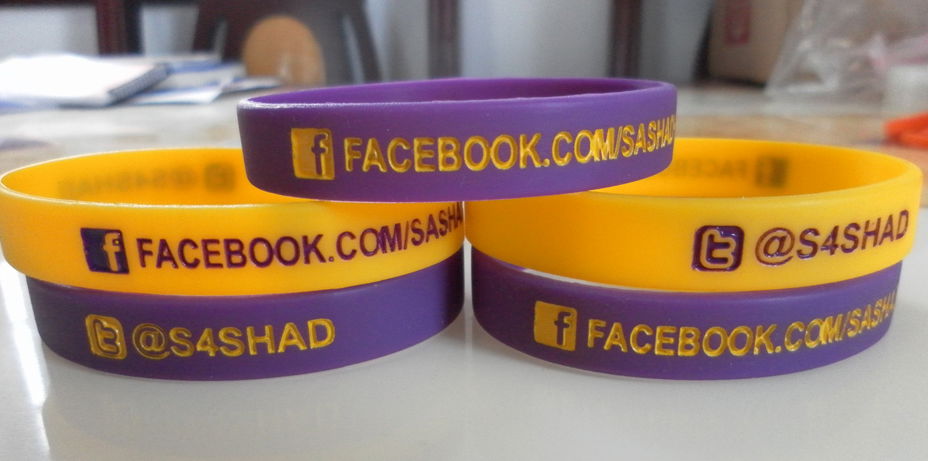 Good price Silicone Wristband with print logo or Debossed logo  5
