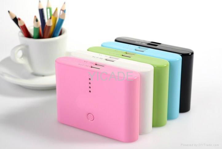 Dual USB 12000mAh Power Bank for Mobile Phone with Multi Connectors