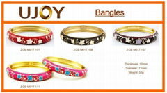 Star design bangle