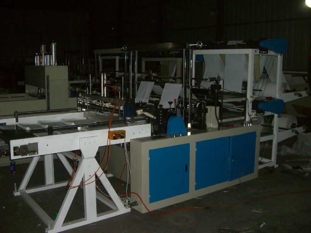 Automatic Four-Line Bottom Sealing Bag -Making Machine 2